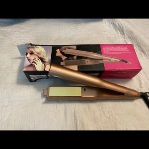 Straightener steam styler